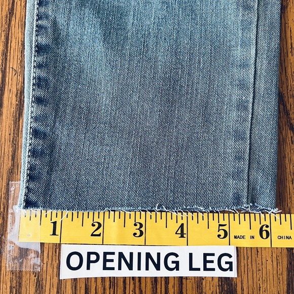 Wallflower Women's Mom Ankle Jeans Size 26 Raw Hem High Rise Stretch Blue NWT - Picture 10 of 12